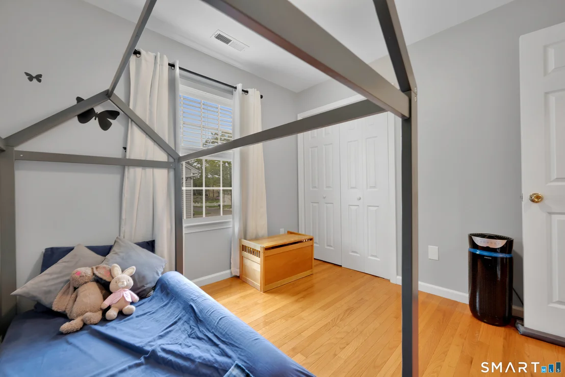 Photo of 43 Oak Street