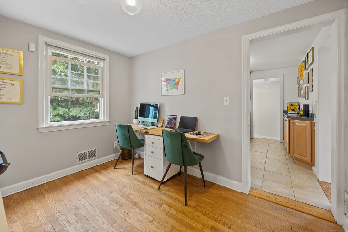 Photo of 165 Beverly Road