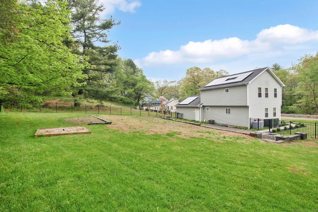 Photo of 136 Windsorville Road
