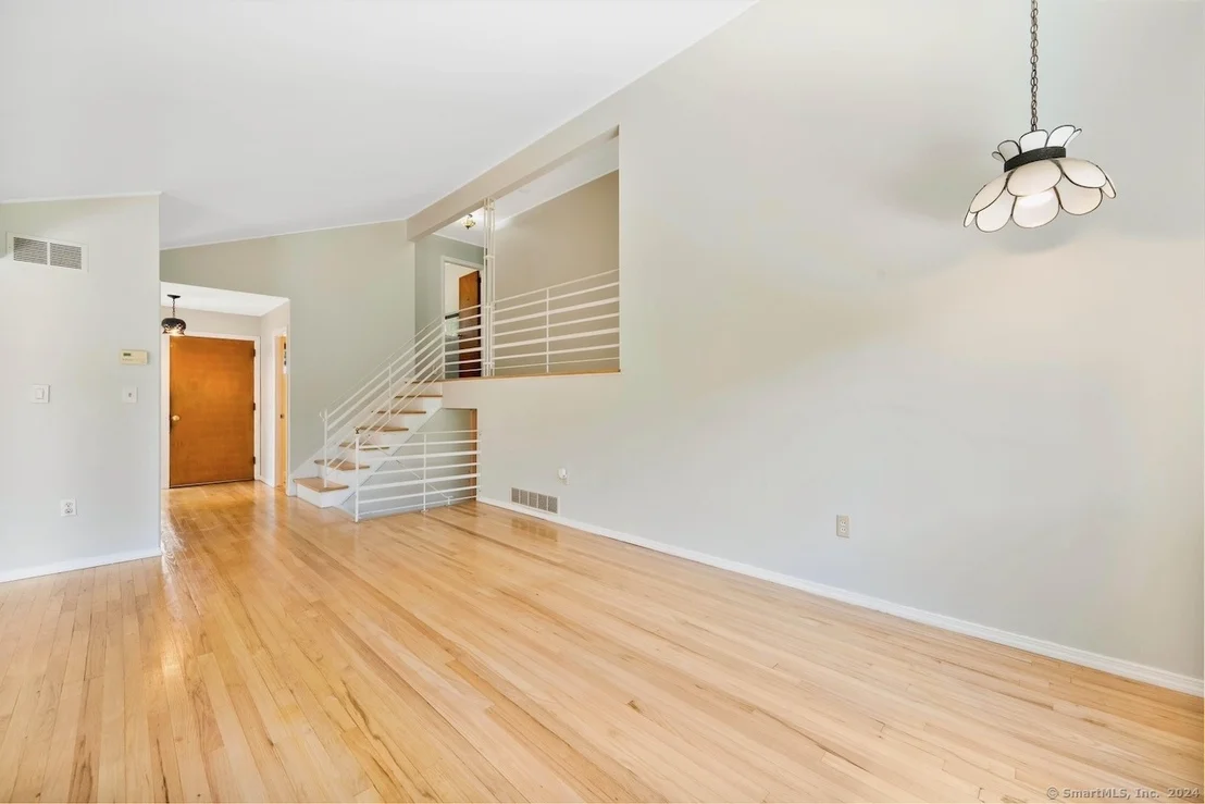 Photo of 39 Niles Drive