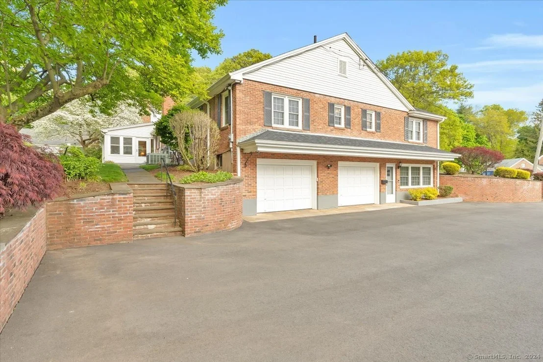 Photo of 44 Robert Road