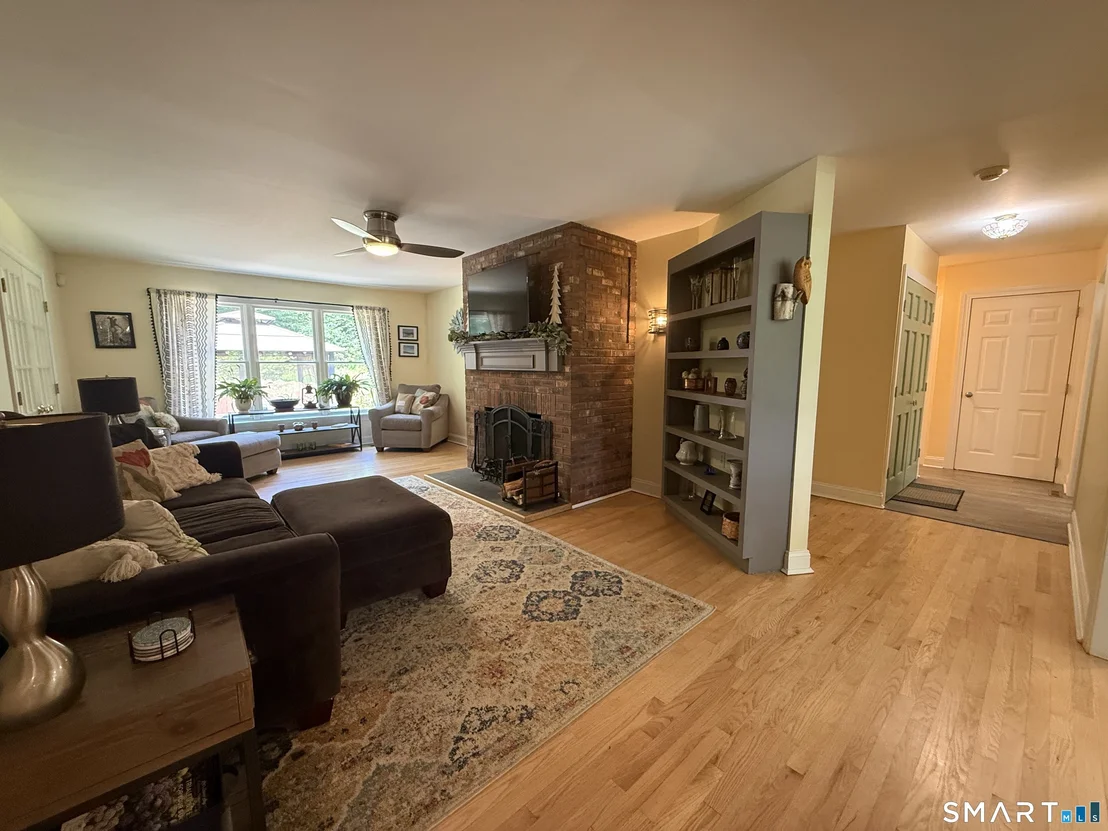 Photo of 455 Westminster Road