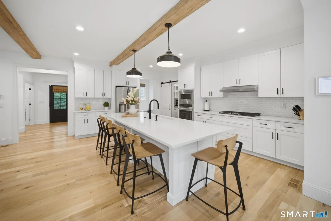 Photo of 43 Oak Ridge Drive