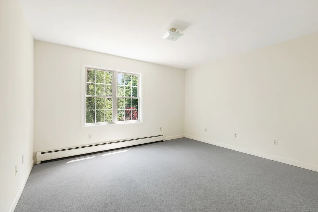 Photo of 341 Quaddick Road