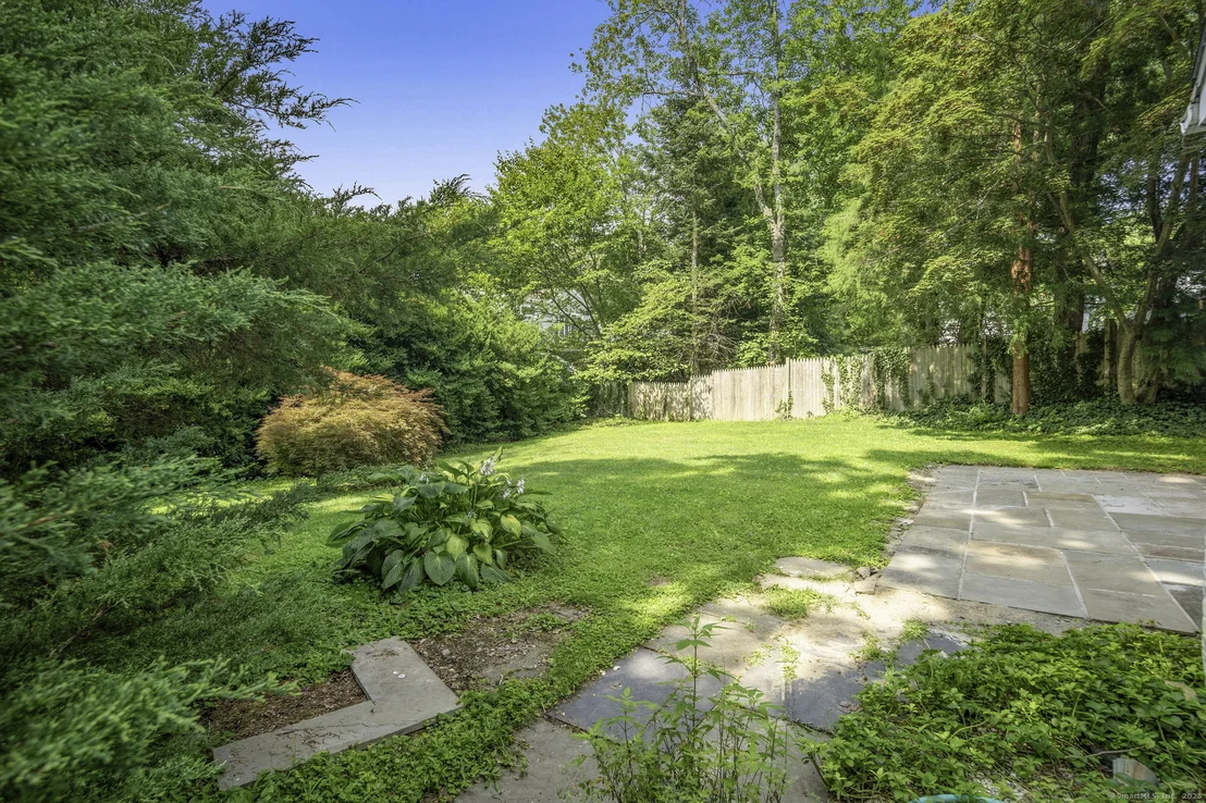 Photo of 33 Halsey Drive