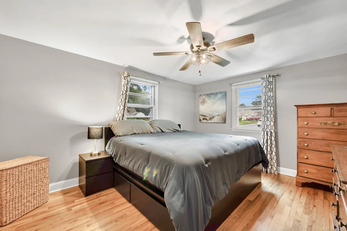 Photo of 1 Higgins Avenue