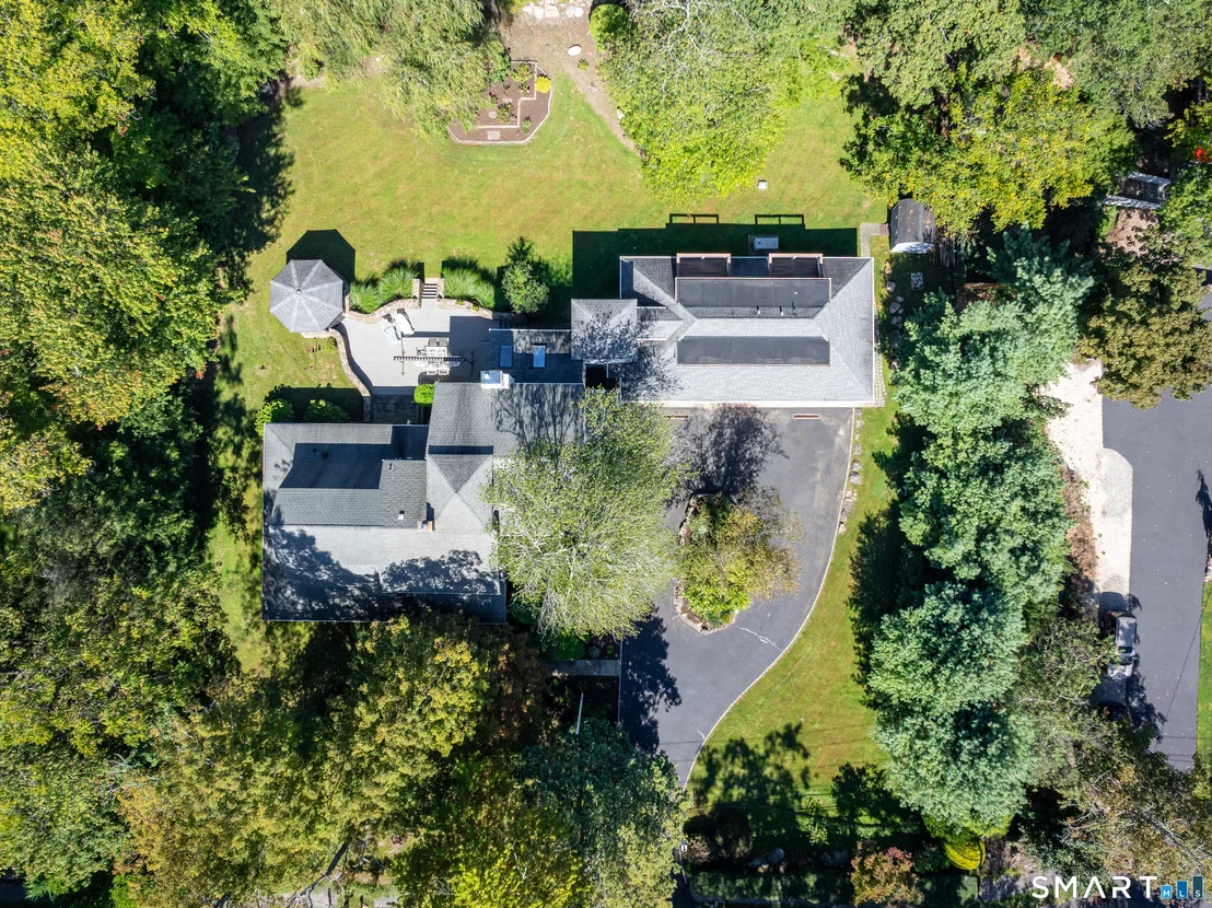 Photo of 231 Roxbury Road