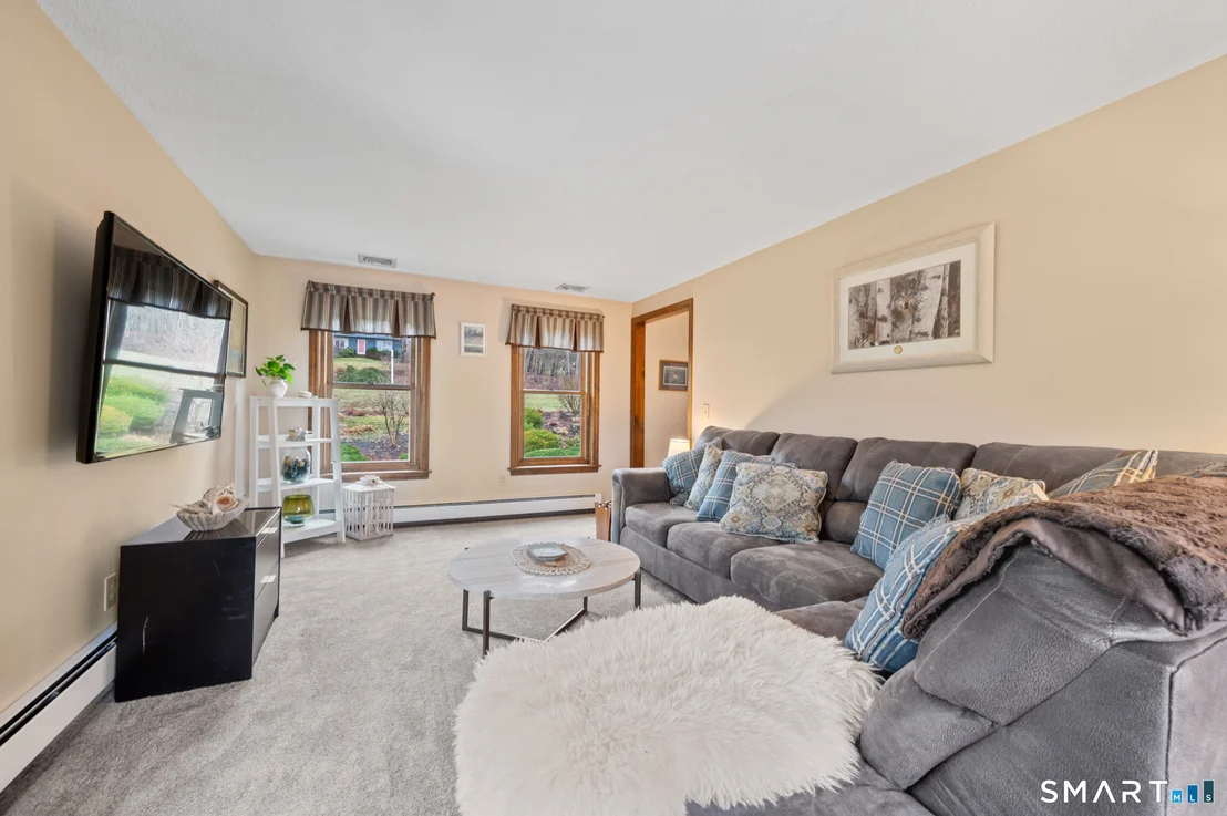 Photo of 31 Uncas Drive