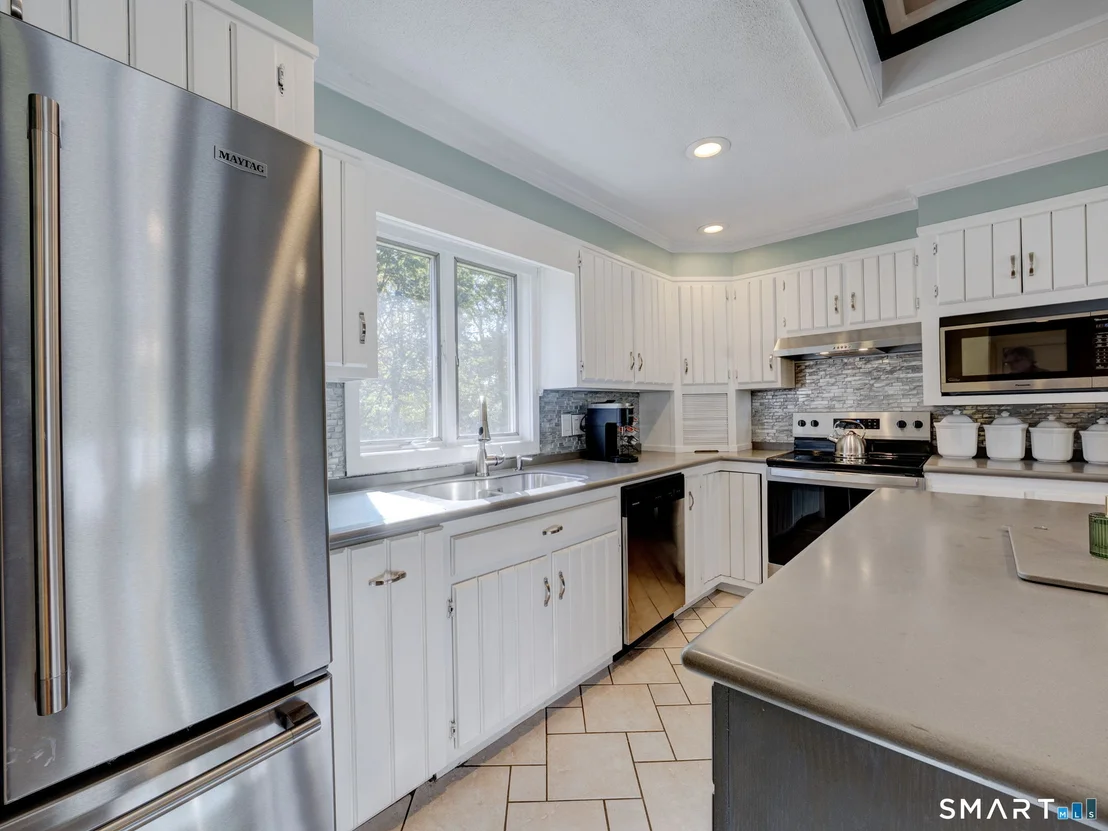 Photo of 887 Spindle Hill Road