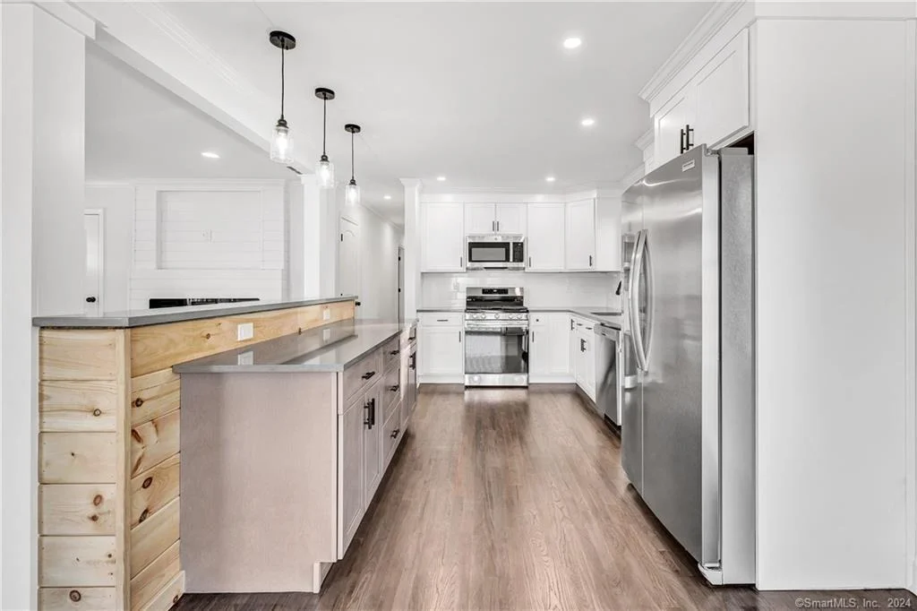Photo of 39 Edgefield Avenue