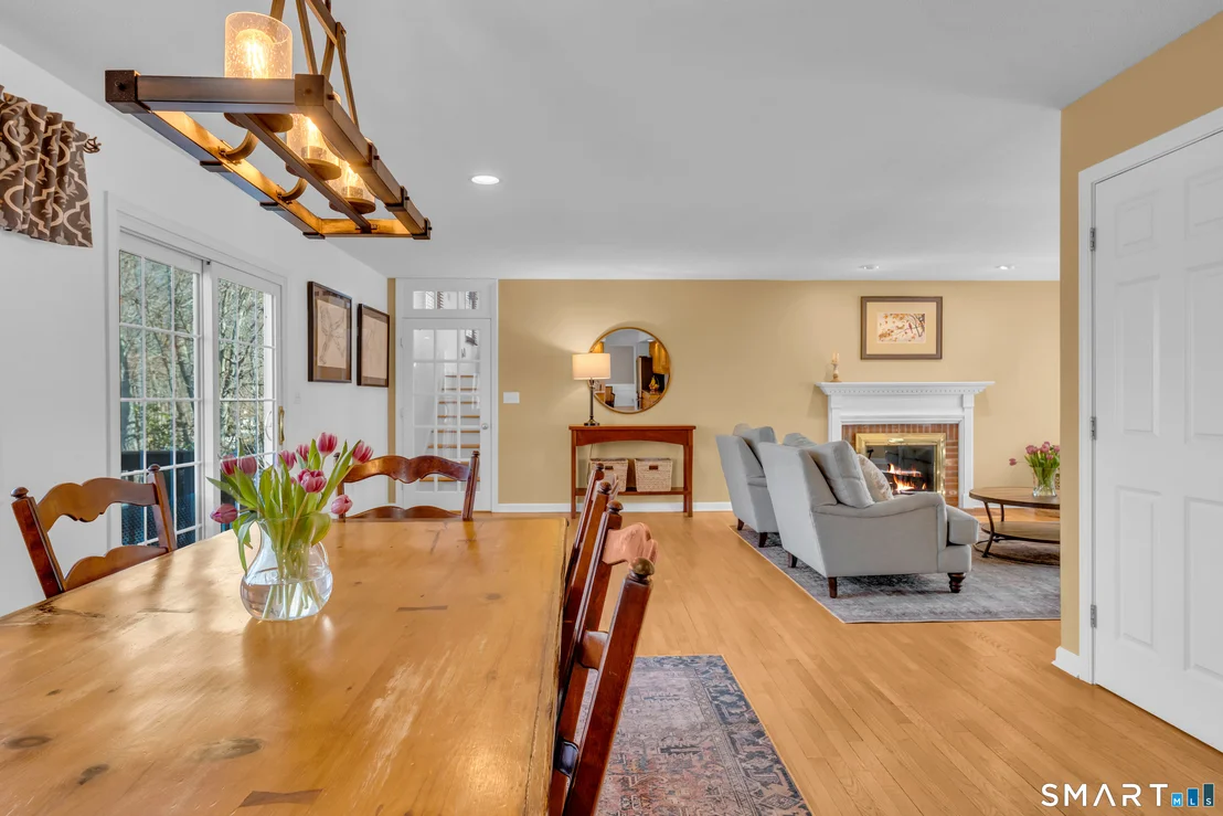 Photo of 322 Willow Road