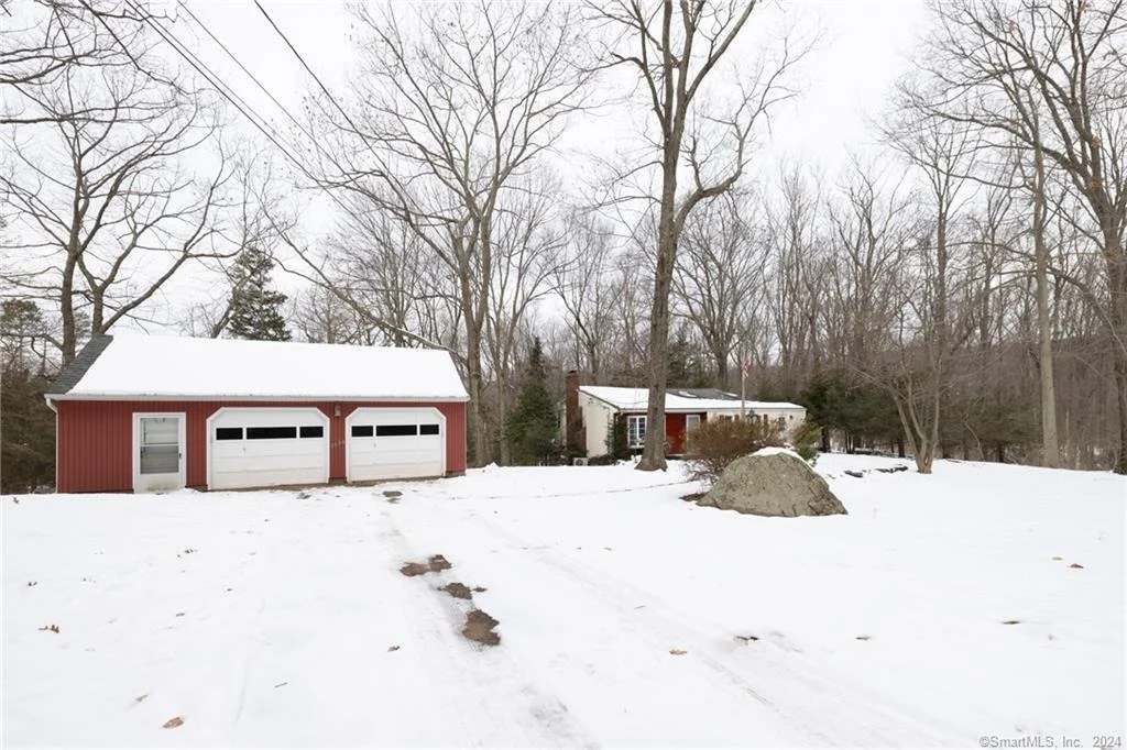 Photo of 2620 Downes Road