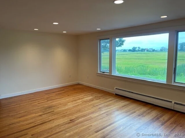 Photo of 8 Shore Grove Road