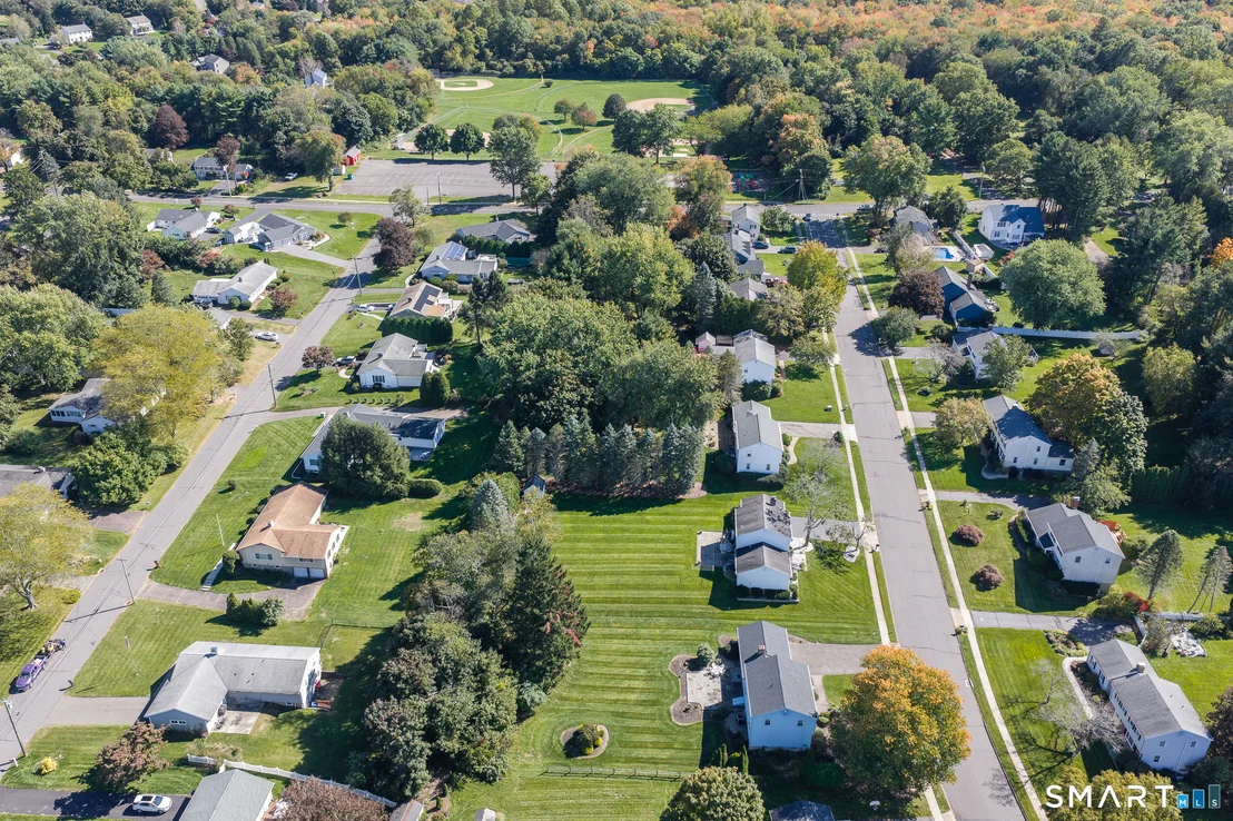 Photo of 450 Cardinal Lane
