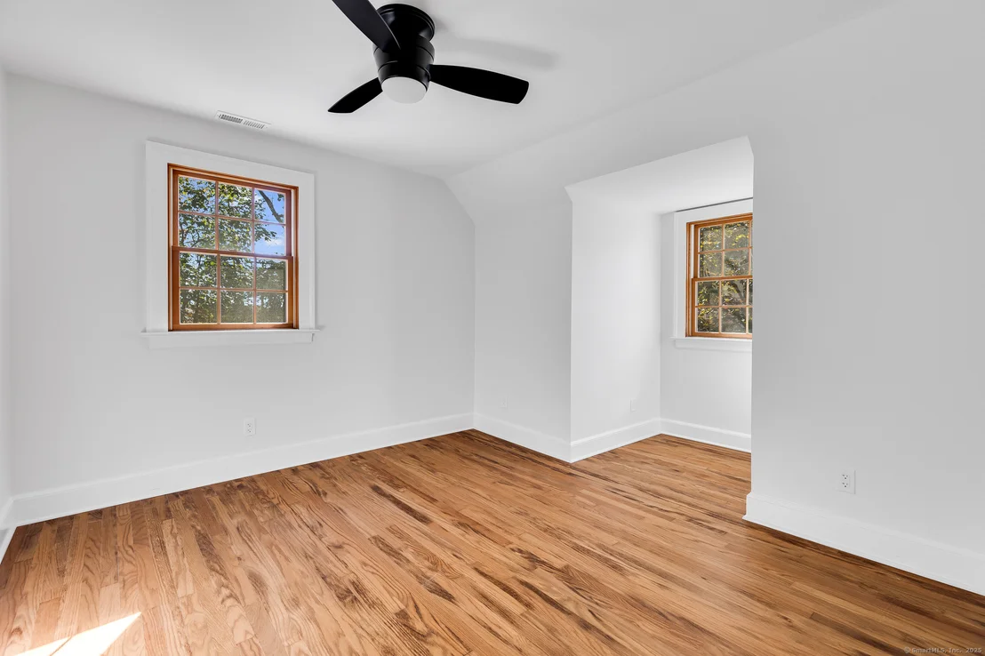 Photo of 31 Cedarhurst Lane