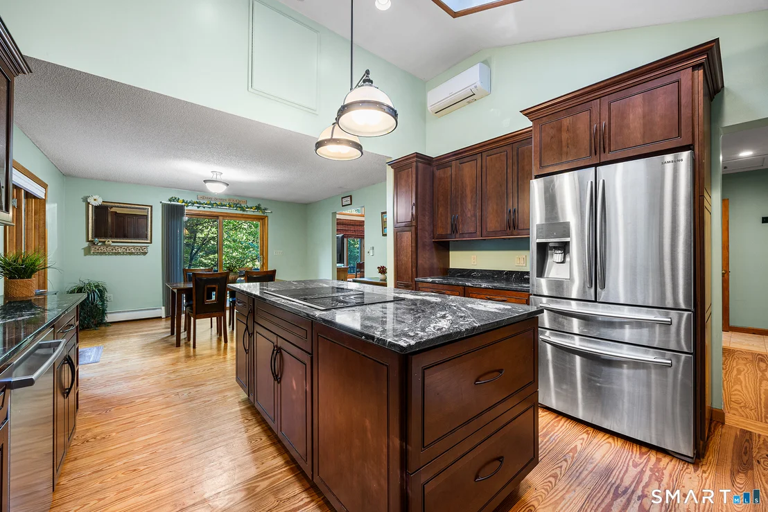 Photo of 78 River Road
