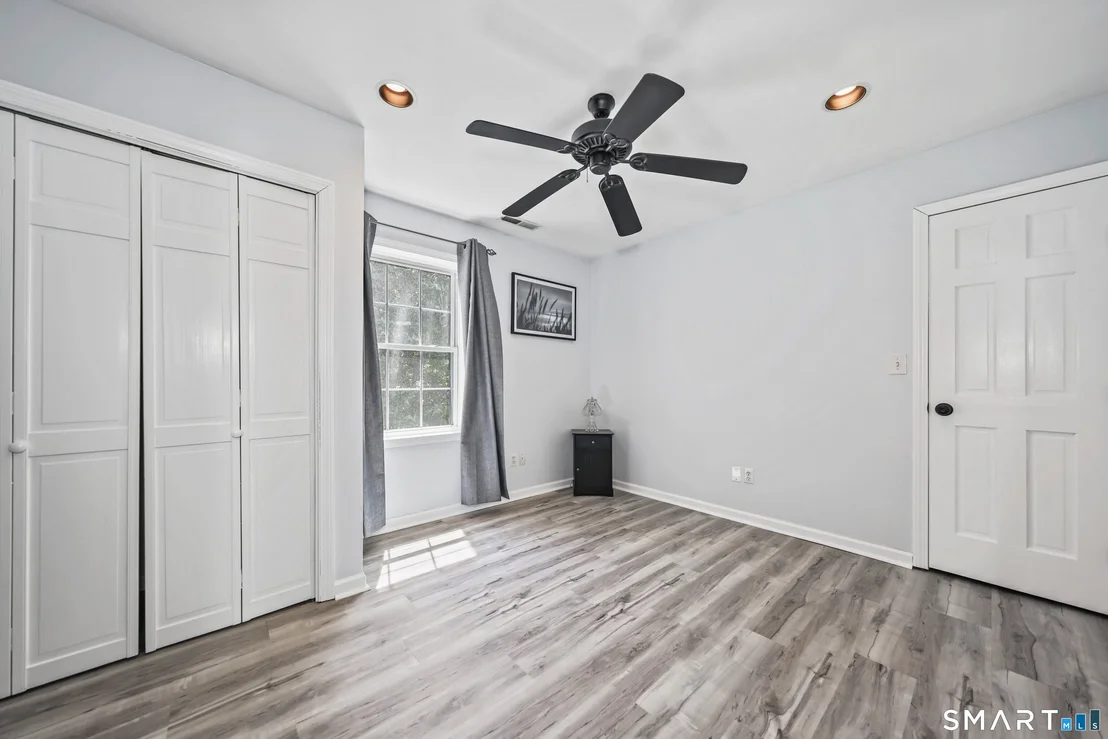 Photo of 49 Schenck Lane