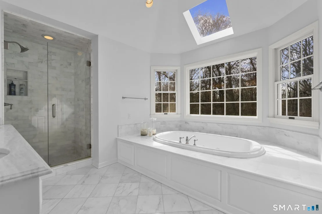 Photo of 8 Maplewood Lane