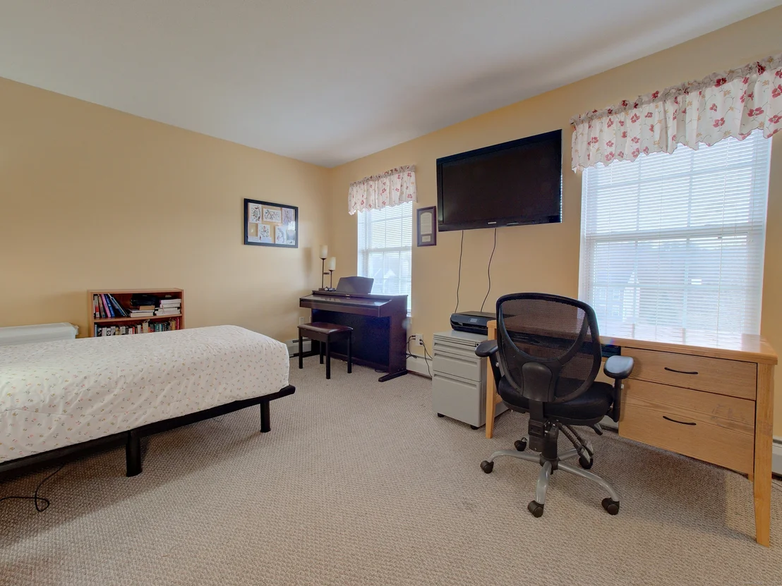 Photo of 115 Spring Wood Lane
