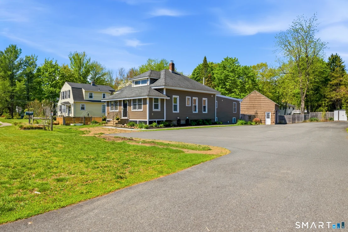 Photo of 649 Maple Avenue