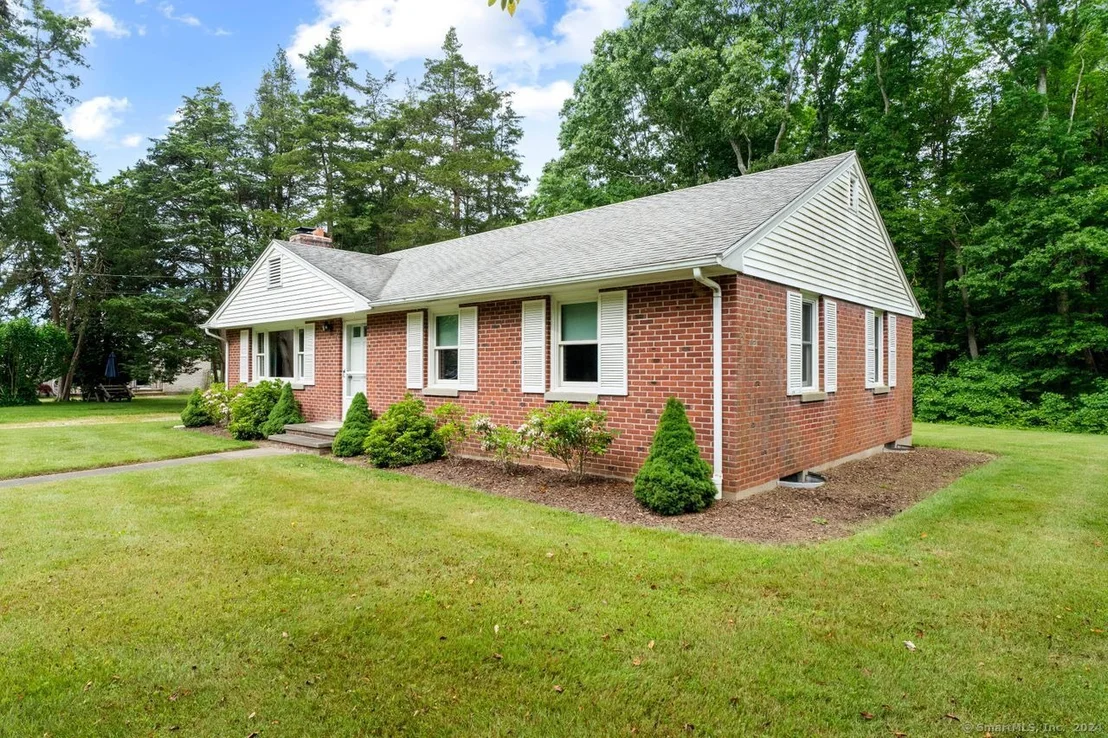 Photo of 2 Hickory Avenue