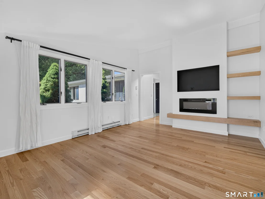 Photo of 10 Herster Drive