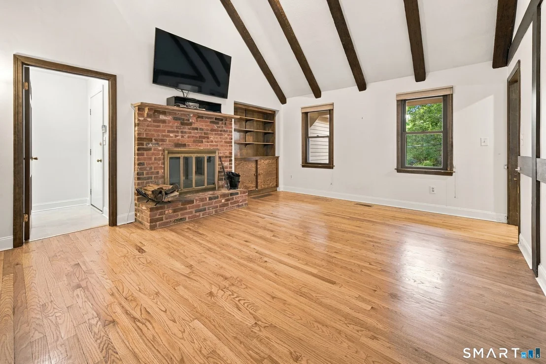Photo of 163 Juniper Drive