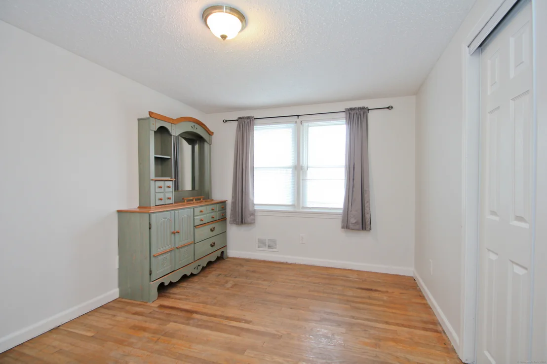 Photo of 135 East Road