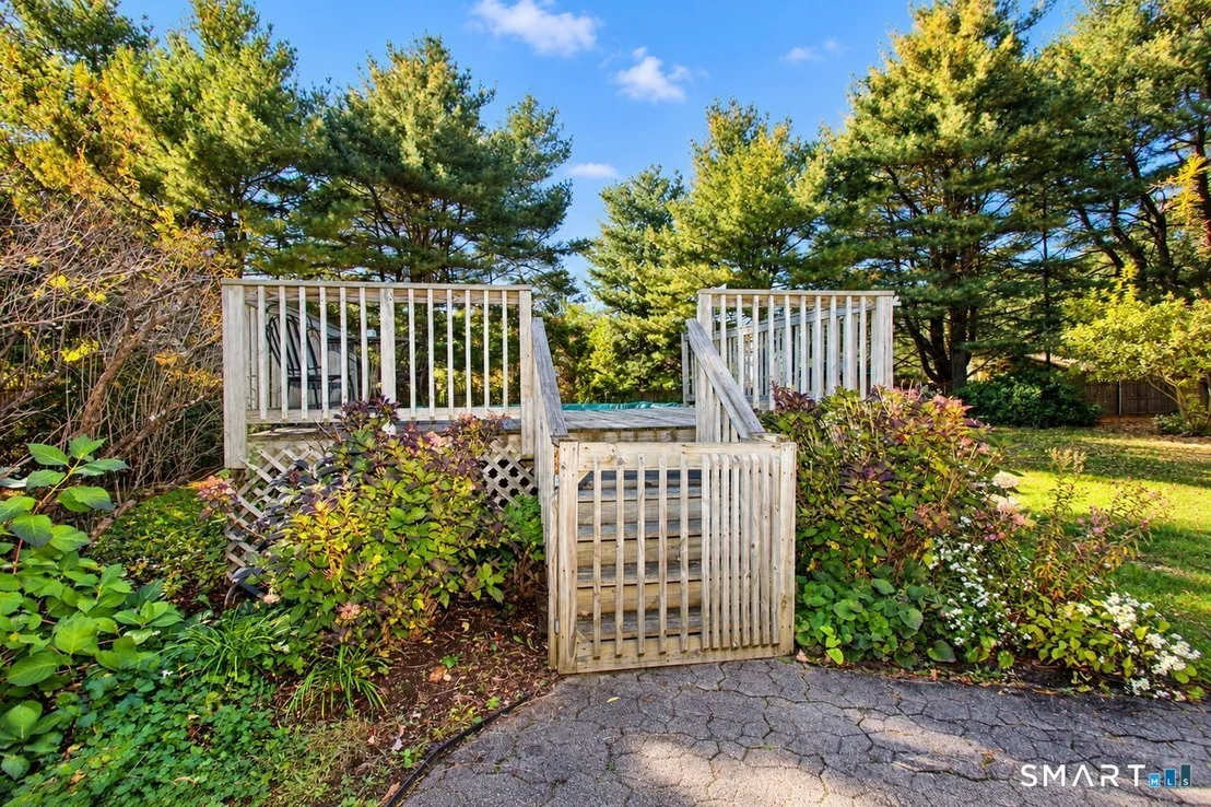 Photo of 662 Forest Road