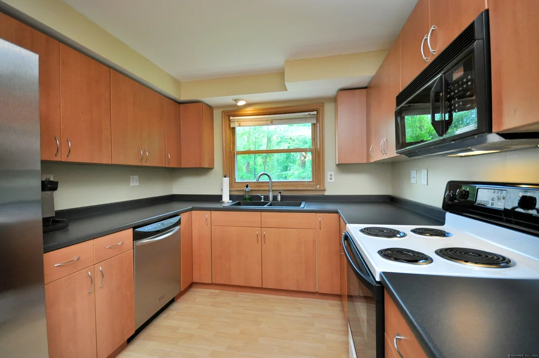Photo of 35 Ravine Road