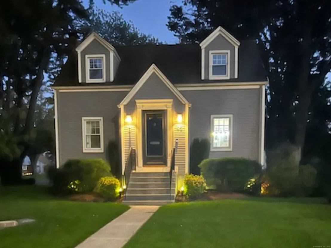 Photo of 95 Robbins Avenue