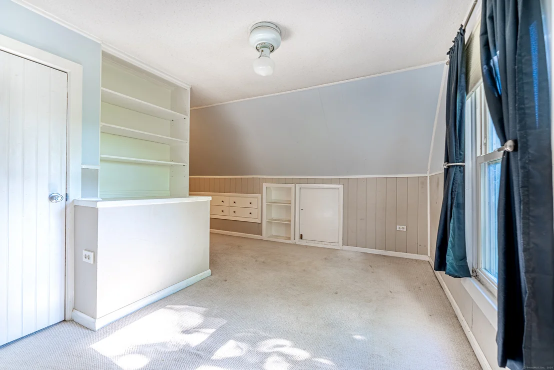 Photo of 1367 Spindle Hill Road