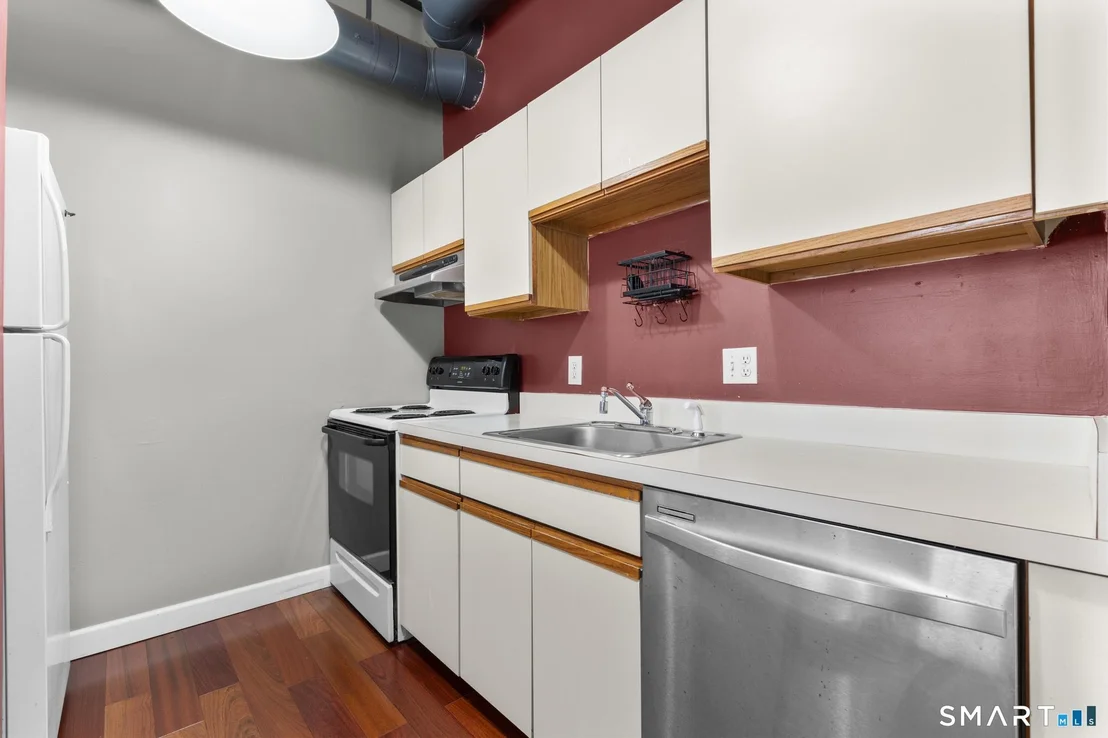 Photo of Unit 417 at 92 Main Street
