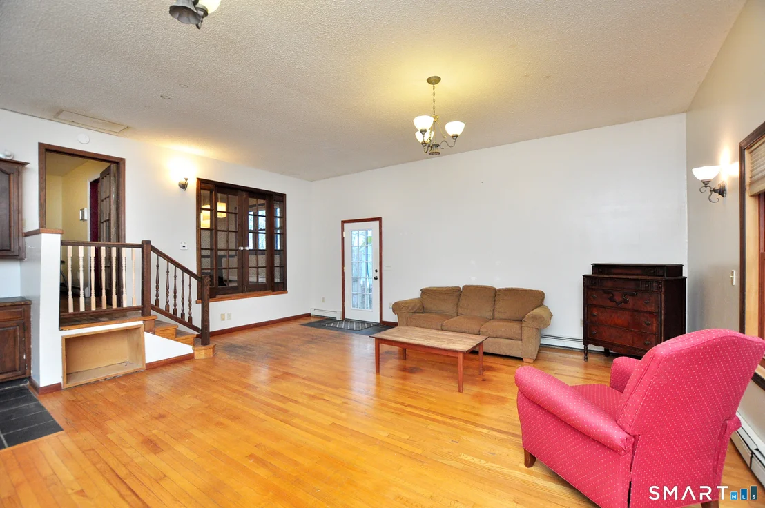 Photo of 121 Wedgewood Drive