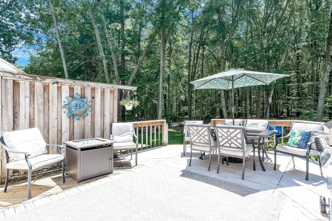 Photo of 302 Quarry Brook Drive