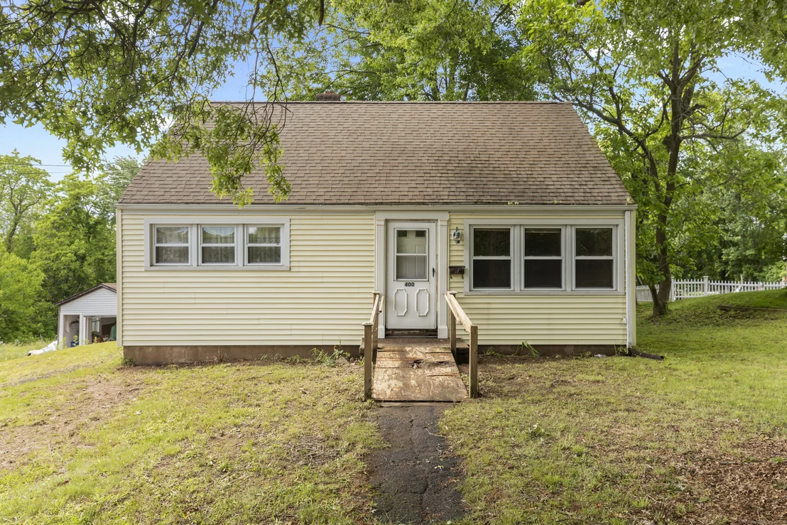 Photo of 400 Long Hill Road
