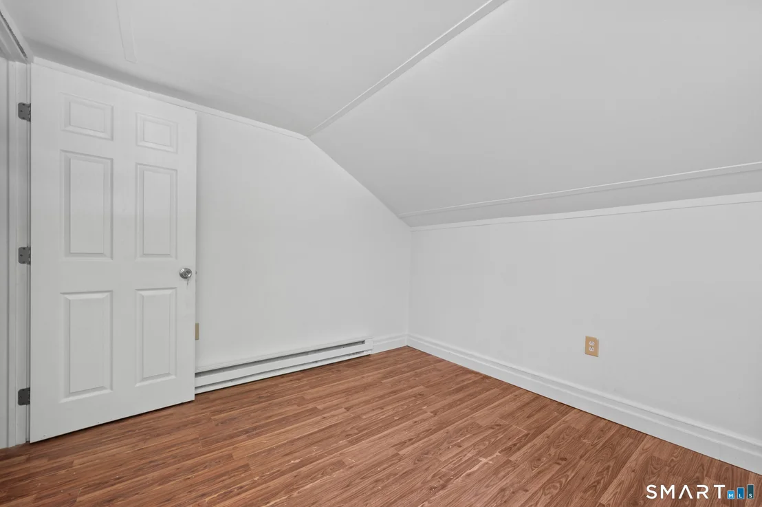 Photo of 2 Hillside Court