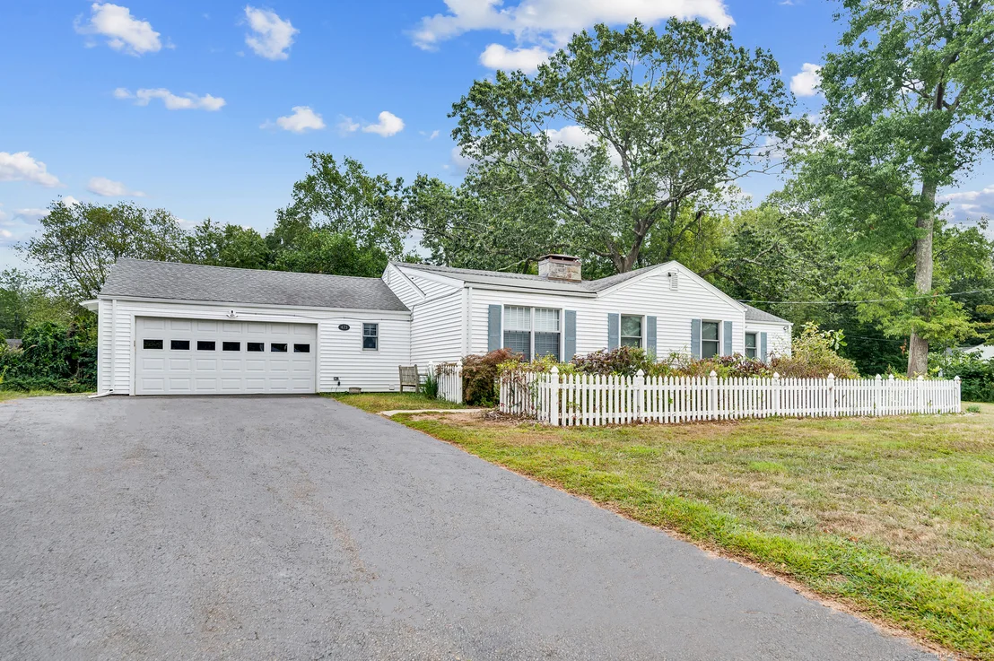 Photo of 473 Ridgeview Road