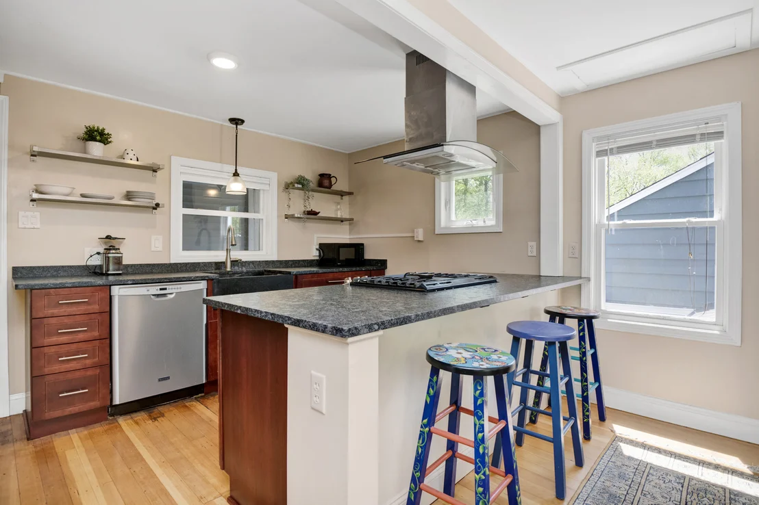 Photo of 59 Lafayette Road