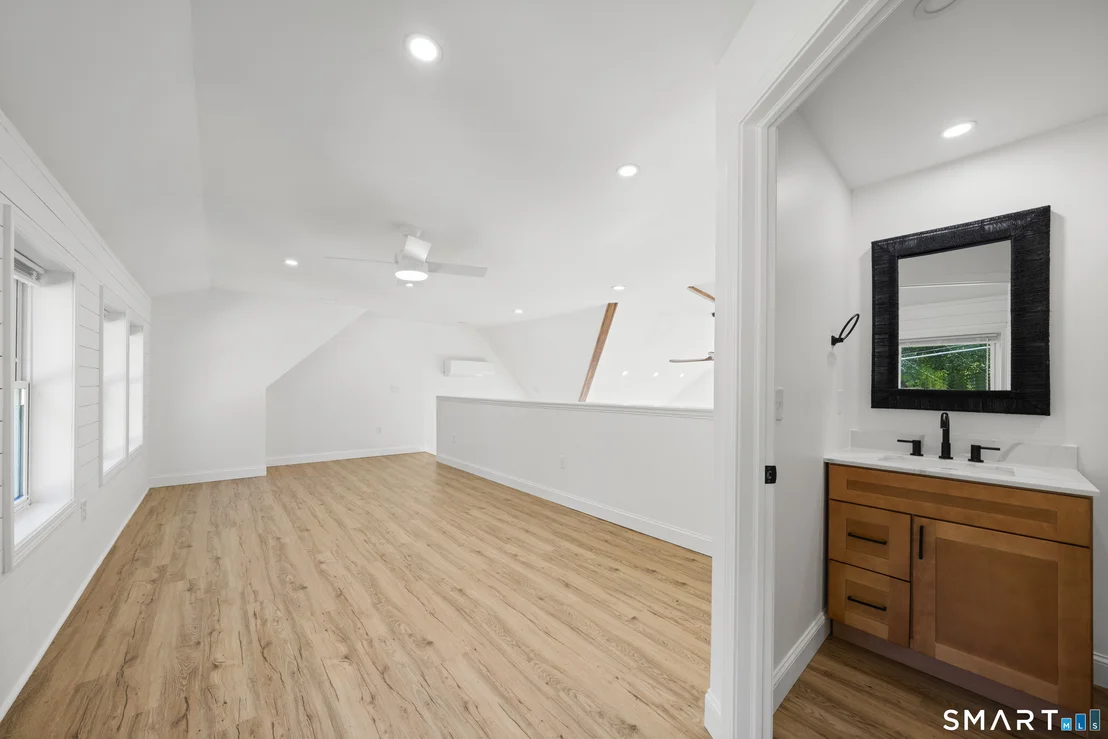 Photo of 7 Amidon Drive