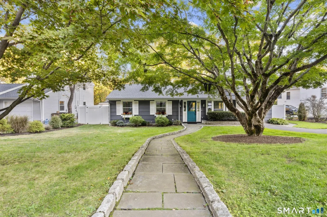 Photo of 136 Shadow Ridge Road