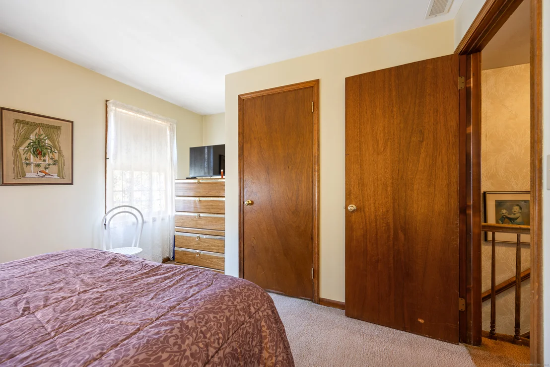 Photo of 325 Oak Drive