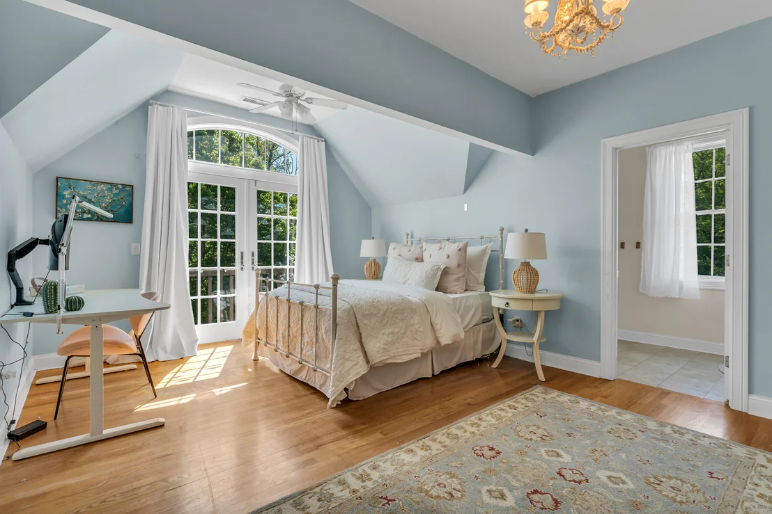Photo of 101 Lynn Drive