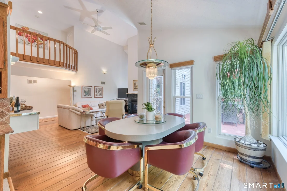 Photo of 73 Greentree Drive