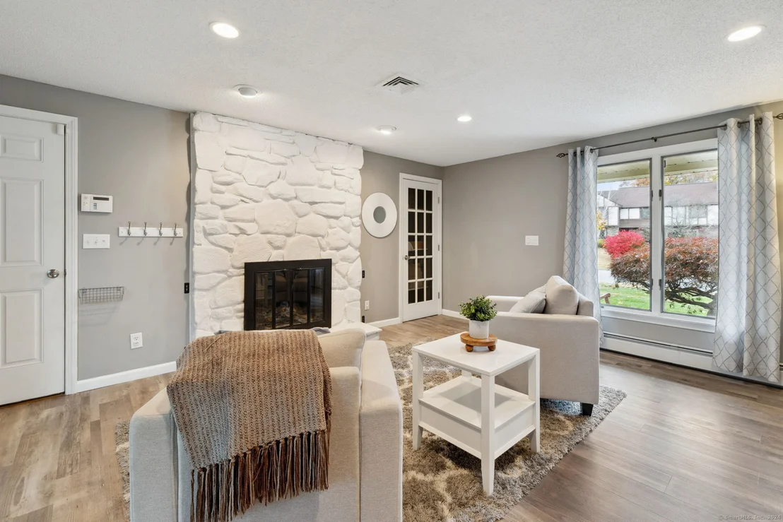 Photo of 74 Ledgecrest Terrace