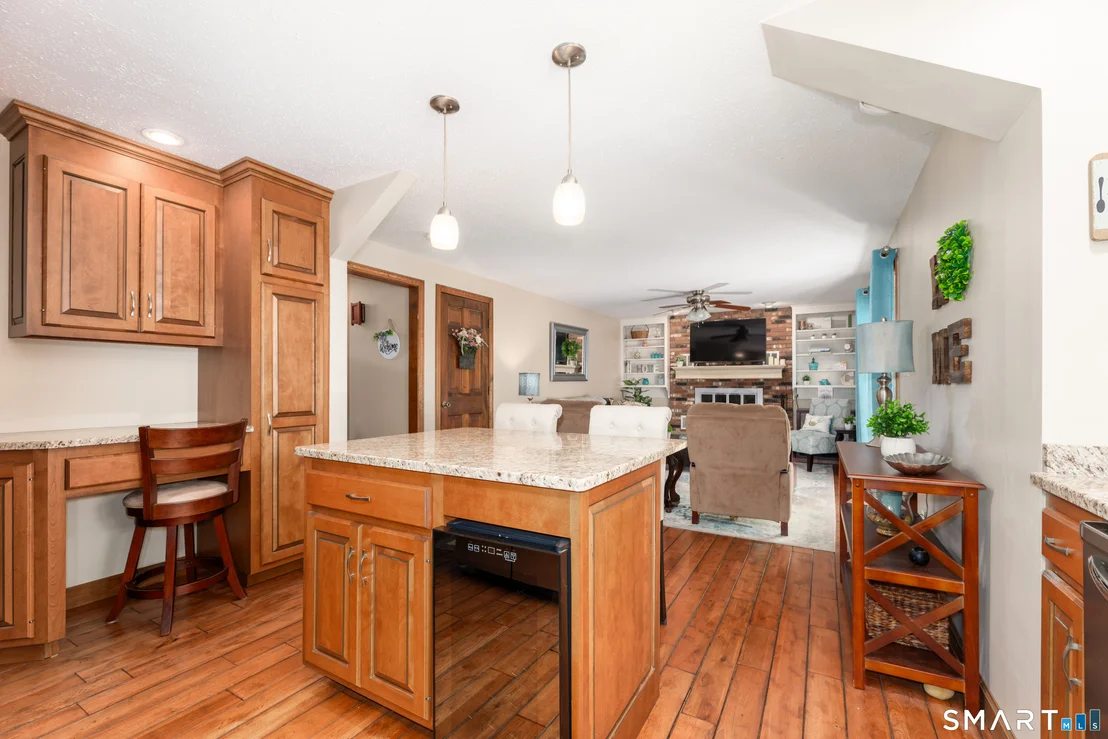 Photo of 81 White Oak Drive