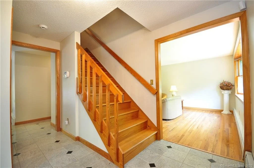 Photo of 5 Saxton Brook Drive