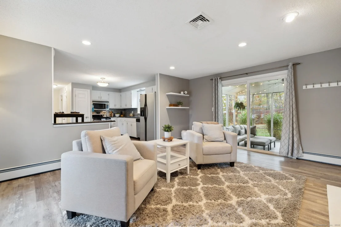 Photo of 74 Ledgecrest Terrace