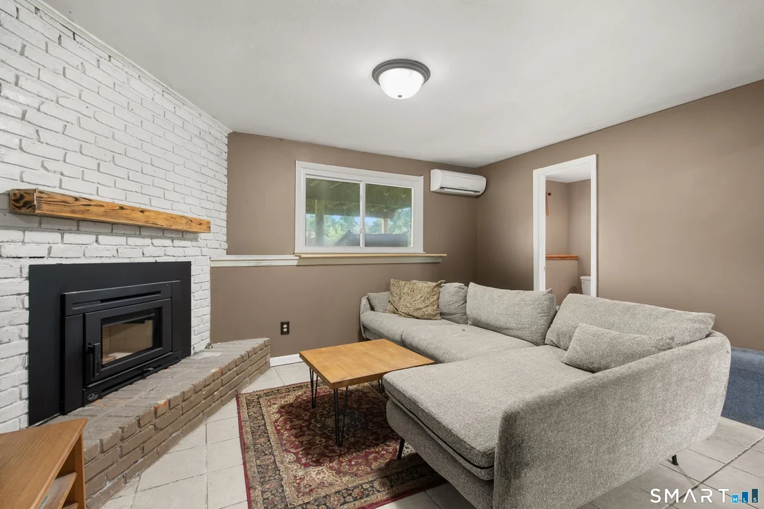 Photo of 8 Meadow Drive