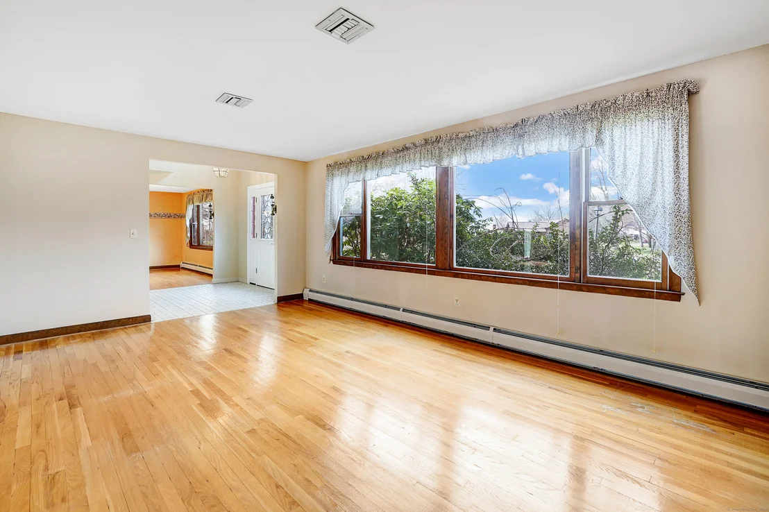 Photo of 2 Clover Drive